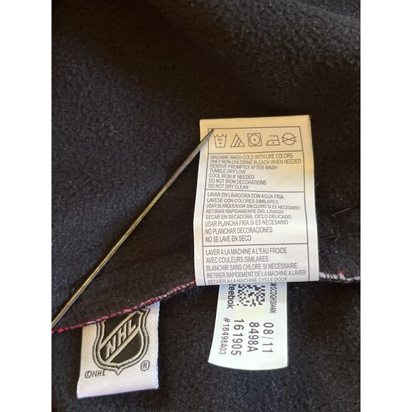 Reebok Blackhawks Hoodie M Black & Red Polyester Sweatshirt With Double Pockets - Picture 11 of 11